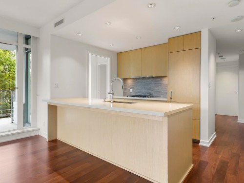 305-5955 Balsam Street, Vancouver, BC 