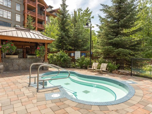 303-2202 Gondola Way, Whistler, BC 