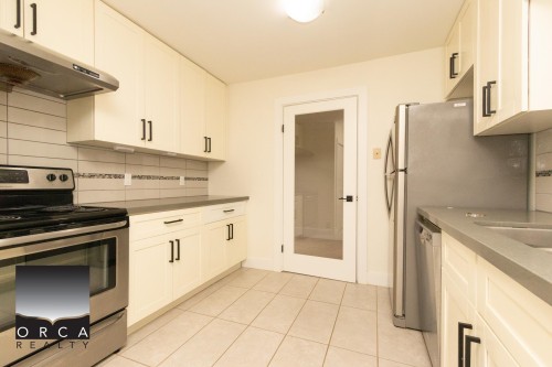 2565 Westhill Way, West Vancouver, BC 