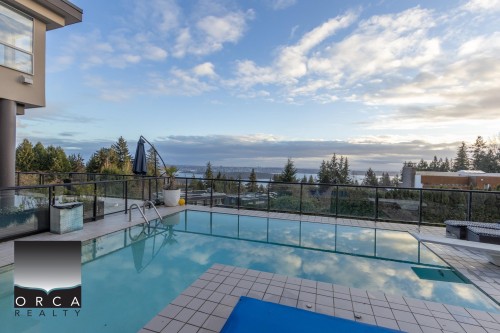 2565 Westhill Way, West Vancouver, BC 
