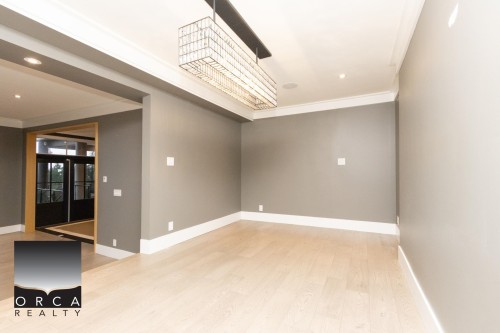 2565 Westhill Way, West Vancouver, BC 