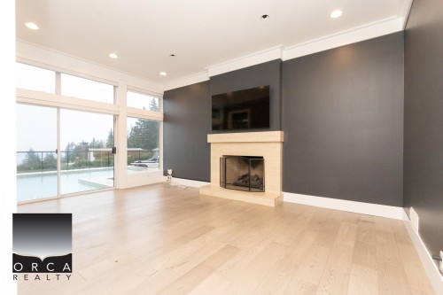 2565 Westhill Way, West Vancouver, BC 