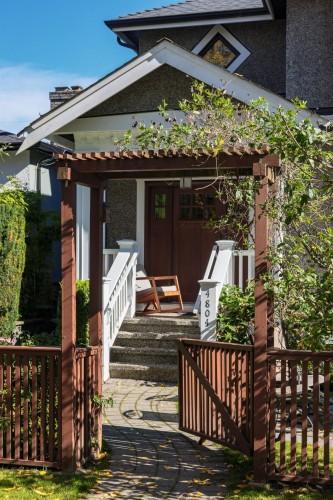 4804 Elgin Street, Vancouver, BC 