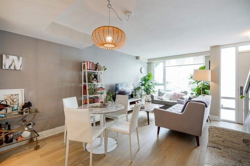 532 7Th Avenue W, Vancouver, BC 