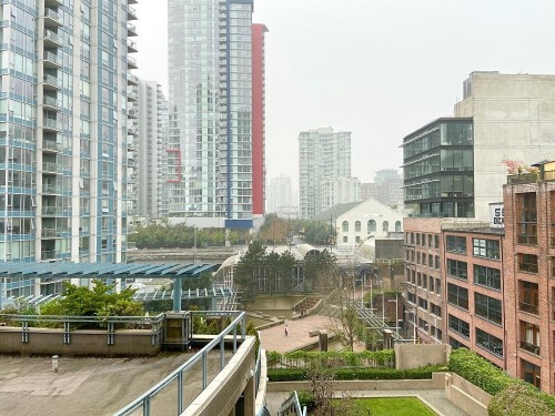 701-183 Keefer Place, Vancouver, BC 