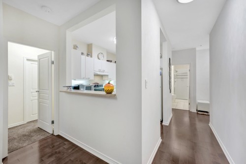 208-588 Twelfth Street, New Westminster, BC 