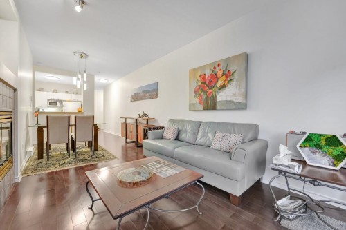 208-588 Twelfth Street, New Westminster, BC 