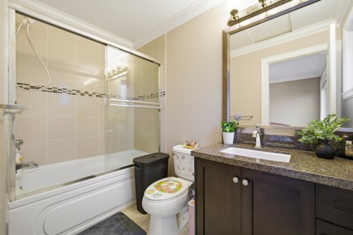 11-10999 Steveston Highway, Richmond, BC 