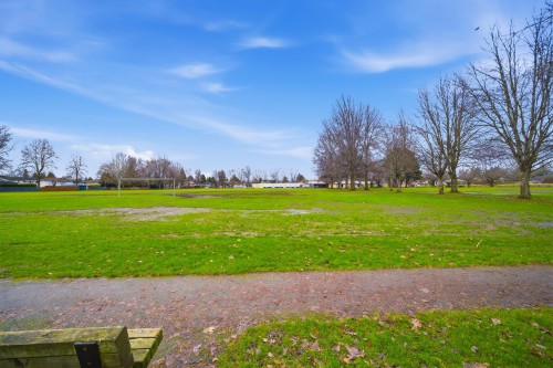 11-10999 Steveston Highway, Richmond, BC 