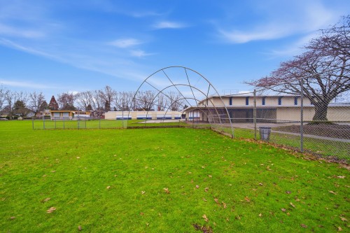 11-10999 Steveston Highway, Richmond, BC 