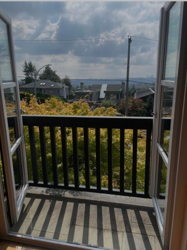 7589 Curtis Street, Burnaby, BC 