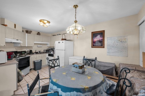 401-7011 Blundell Road, Richmond, BC 