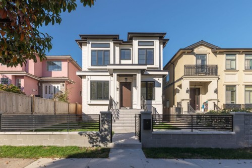 2719 46Th Avenue E, Vancouver, BC 