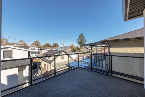 2719 46Th Avenue E, Vancouver, BC 