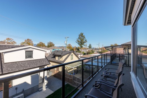 2719 46Th Avenue E, Vancouver, BC 