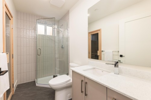 2719 46Th Avenue E, Vancouver, BC 