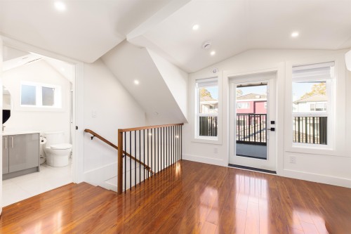 2719 46Th Avenue E, Vancouver, BC 