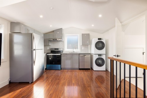 2719 46Th Avenue E, Vancouver, BC 