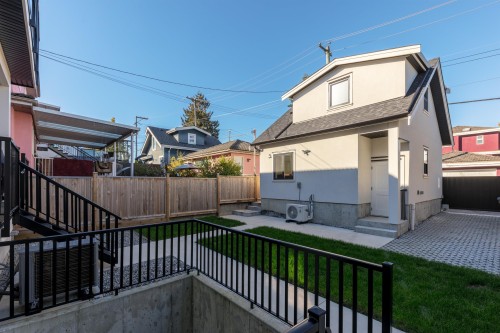 2719 46Th Avenue E, Vancouver, BC 