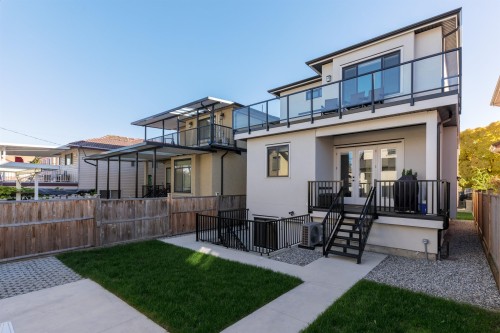 2719 46Th Avenue E, Vancouver, BC 