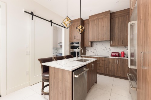 2719 46Th Avenue E, Vancouver, BC 