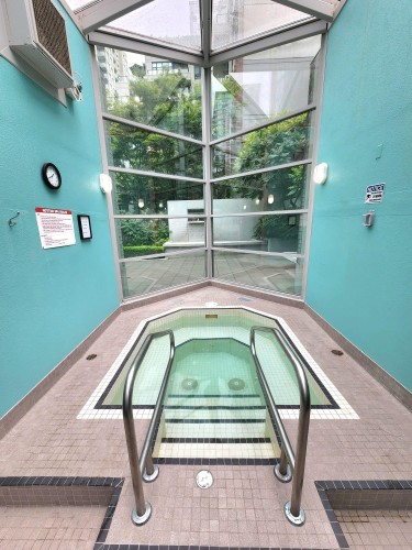 928 Richards Street, Vancouver, BC 