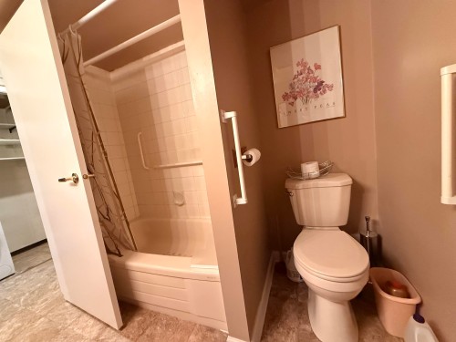 214-11510 225 Street, Maple Ridge, BC 