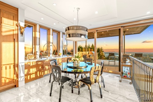 1036 Eyremount Drive, West Vancouver, BC 