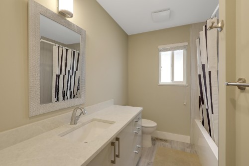 2624 Kitchener Street, Vancouver, BC 