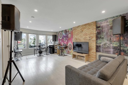 2624 Kitchener Street, Vancouver, BC 