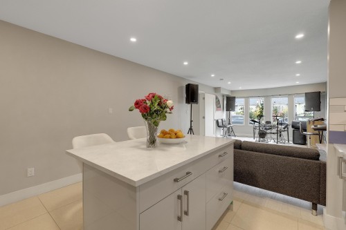 2624 Kitchener Street, Vancouver, BC 