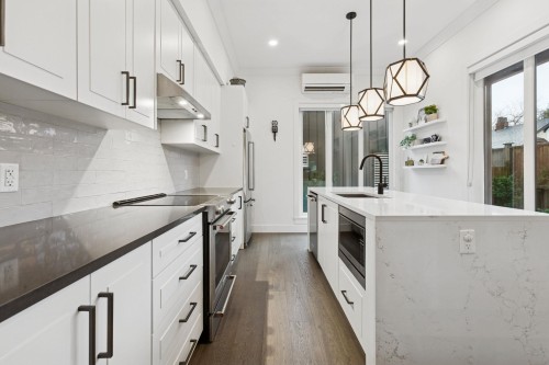 612 Brantford Street, New Westminster, BC 