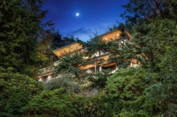 6224 St Georges Place  West Vancouver, BC V7W 1Y7