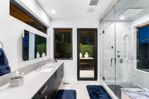 6224 St Georges Place, West Vancouver, BC 