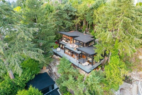 6224 St Georges Place, West Vancouver, BC 