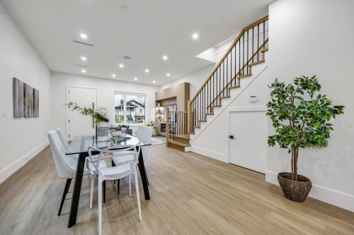 2827 Dundas Street, Vancouver, BC 