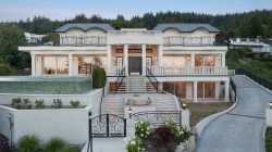 1445 Sandhurst Place  West Vancouver, BC V7S 2P4