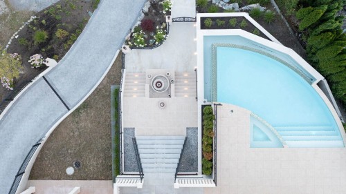 1445 Sandhurst Place, West Vancouver, BC 