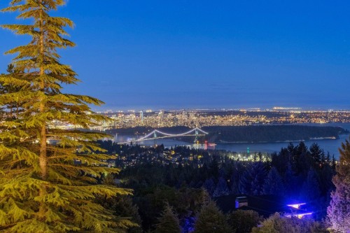 1445 Sandhurst Place, West Vancouver, BC 