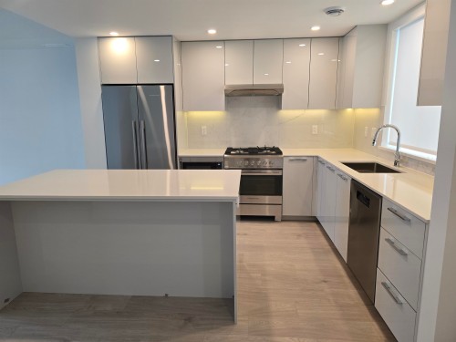 Sl65-10333 River Drive, Richmond, BC 