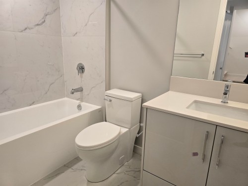 Sl65-10333 River Drive, Richmond, BC 