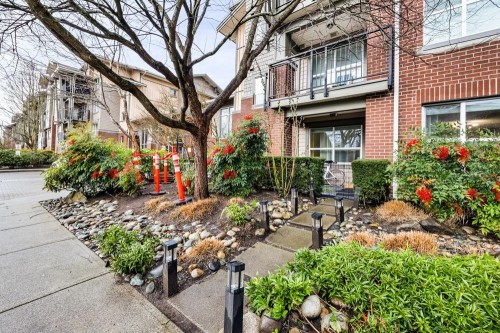 101-5889 Irmin Street, Burnaby, BC 