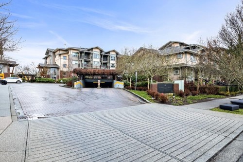 101-5889 Irmin Street, Burnaby, BC 