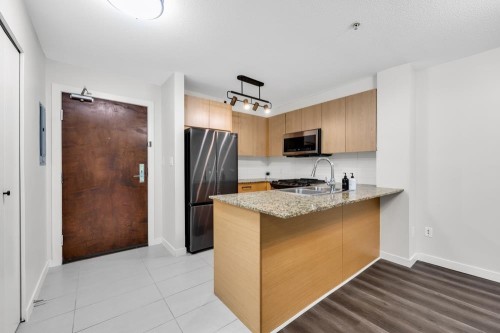 101-5889 Irmin Street, Burnaby, BC 