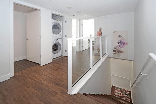 1045 Richards Street, Vancouver, BC 