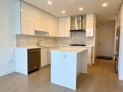 703-555 Sydney Avenue  Coquitlam, BC V3K 3M9