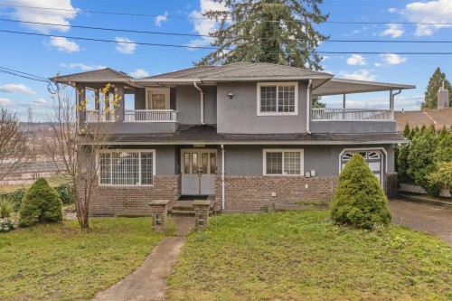 2312 Marine Drive  New Westminster, BC V3M 2H7