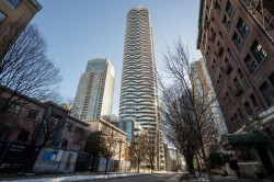 2002-1033 Nelson Avenue  Vancouver, BC V6E 0E5