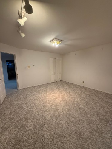 3200 River Rd, Richmond, BC 