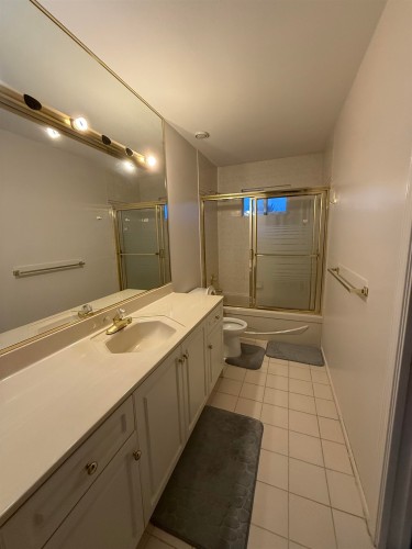 3200 River Rd, Richmond, BC 